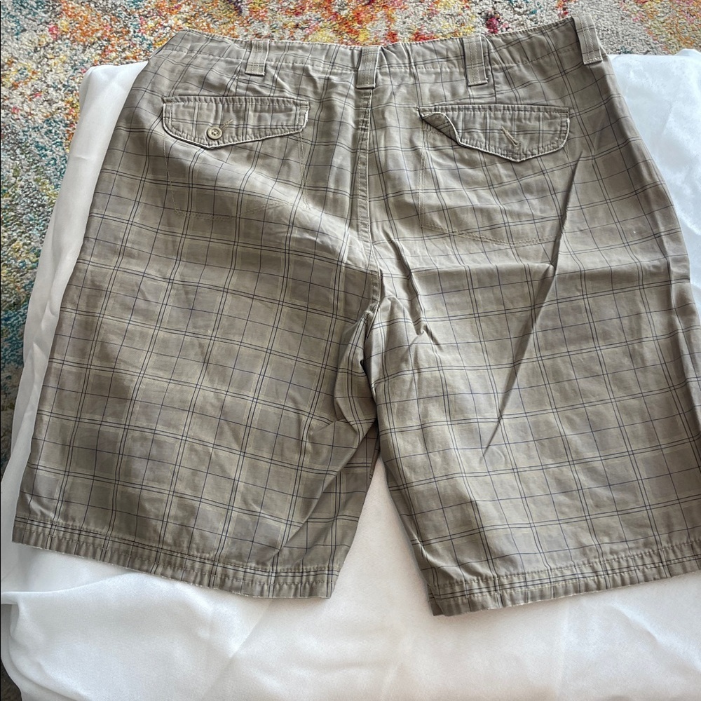 Wrangler Tan Checkered Men's Shorts - Picture 4 of 4